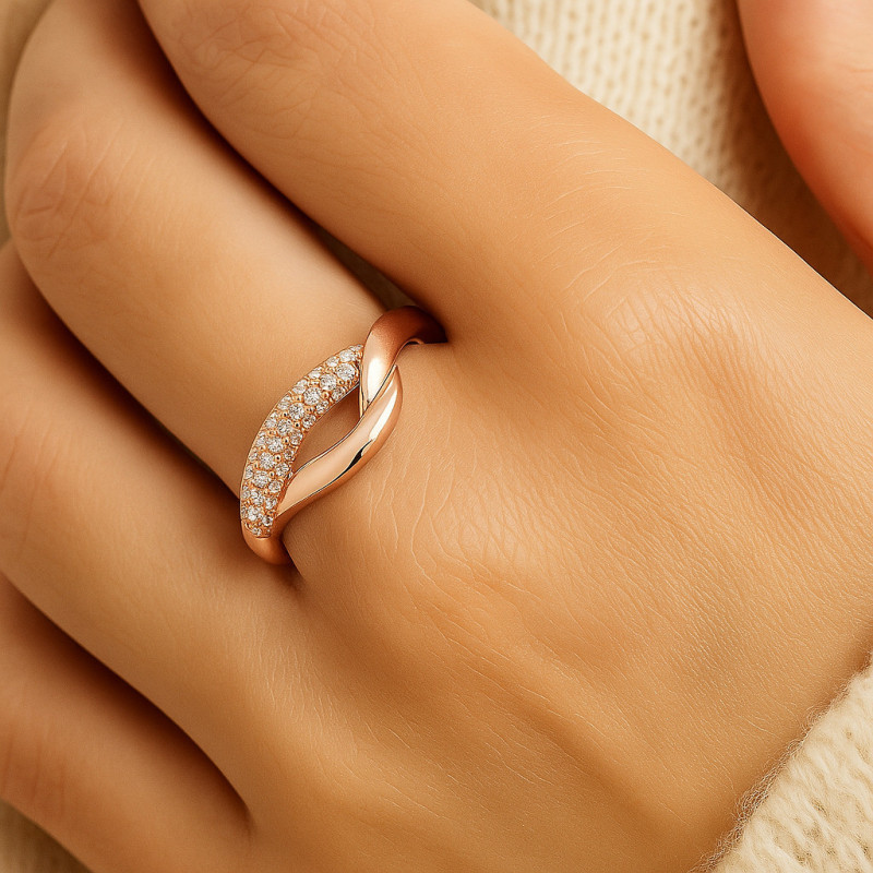 Elegance Ring – 925 Sterling Silver with Rose or Yellow Gold Plating and Zirconia Elegance Ring – 925 Sterling Silver with Rose or Yellow Gold Plating and Zirconia