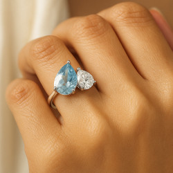 "Drop of Light" – sterling silver ring with aquamarine and cubic zirconia