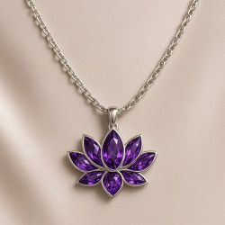 "Amethyst Lotus" Necklace – faceted amethyst, 42+5 cm