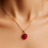“Red Temptation” necklace – 45 cm, crafted from stainless steel with 14K PVD gold plating. A shimmering red crystal strawberry p
