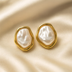 Pearl Aura – 18K Gold-Plated Earrings with River Pearl Imitation